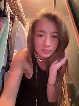 AlexaVee_ - TWO FINGERS IN THE PUSSY