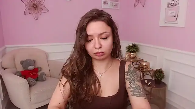 LucySkilar - can we? 🥰🤩