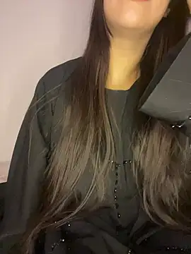 Mayacrayzi - تحت العبايه حكايه