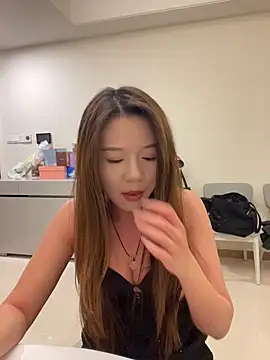 Mia999 - 户外假鸡吧抽插1分钟