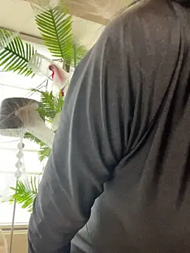 FeetVibe - 👑 Spoil Your Foot Goddess!