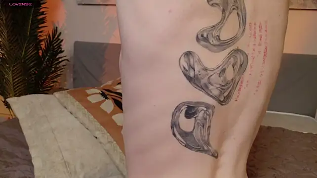 MilkMeSoftly - fingers in pussy