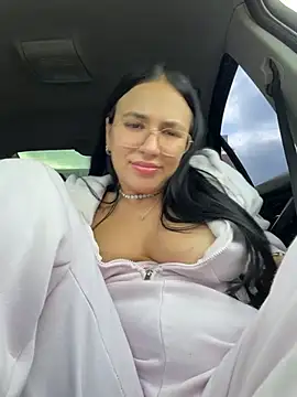 Bunny_Lush - Show boobs with the door open