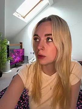 Lolabunnyblondie - Start group fuck show