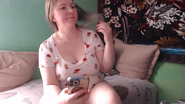 Aliceandmario - cum in mouth and swallow