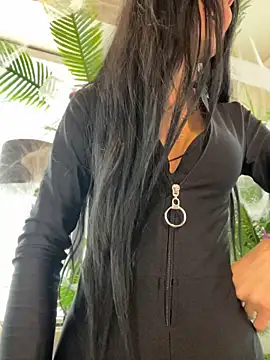 FeetVibe - 👑 Spoil Your Foot Goddess!