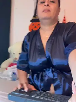 Lili__taylor - put on my biggest dildo 👅👿