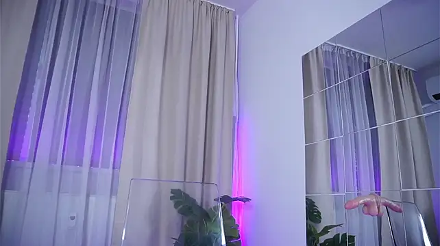_xhotbaby - slide a finger in pussy