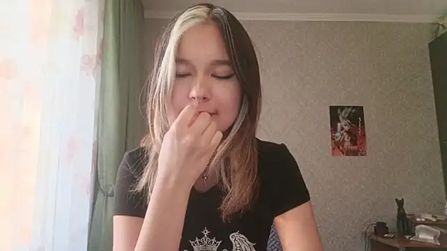 LediLison - show my cute panties