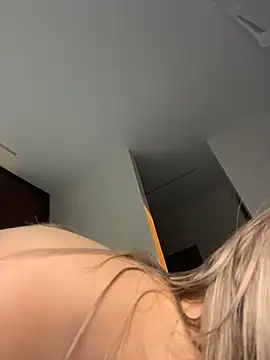 HugeBoobsAlice - FUCK PUSSY CLOSE UP + FONTAIN SQUIRT 💦