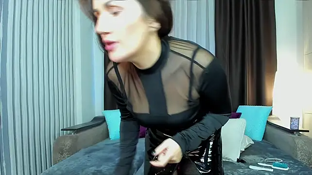 TessaPosh - Show Boobs