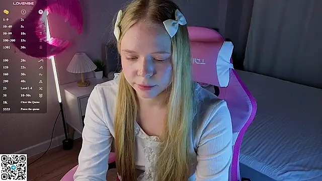 Sweet_Angelll - spank softy ass until red 20 times