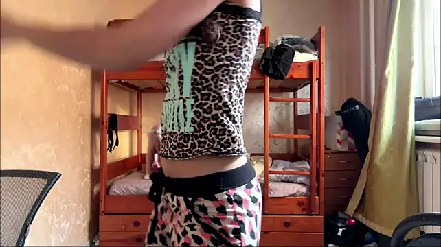ShantiLeavitt - Stand up and show off my outfit for you❤