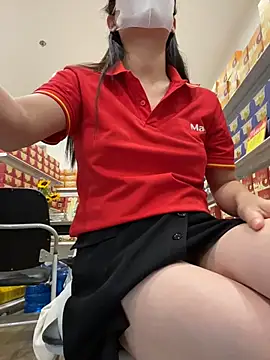 Sneaky_Cumshoot