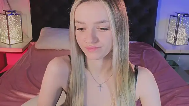 E_l_i_z_e_ - 💜spank ass💜