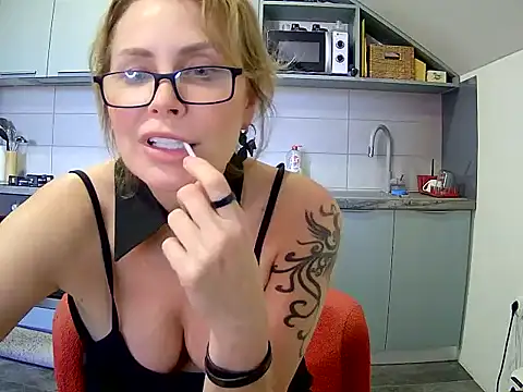 Lolo2404 - 💓 Tease me, and I’ll tease you💥💖