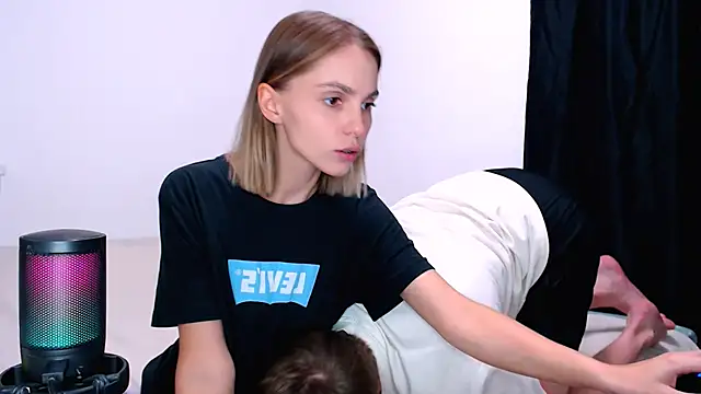Juliaanddima - Get naked