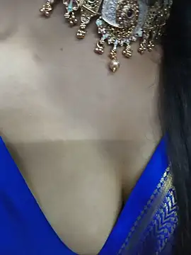CUTE-SIMRAN- - Teddy 🧸 ride on bed