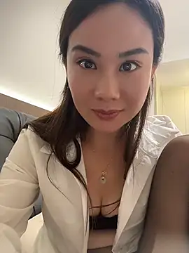 Yioyio-666 - jj抽插1分钟，最后完成任务可得小粉控制1分钟