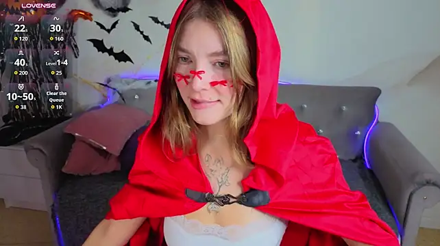 Senorita__Anita - massage my tits under top