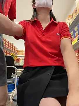 Sneaky_Cumshoot