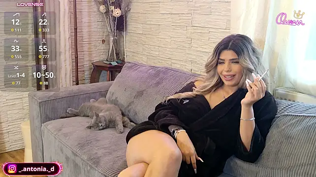 Bella_Posh - Happy pussy, happy life!