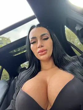 SinwithJessy - A wet pussy is a happy pussy 😈💦