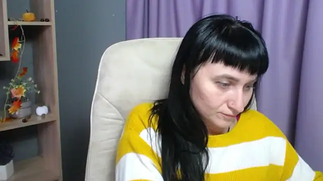NinaFlawlees - on various tasty treats)