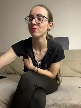 MartiniiSelenna - Licking lips