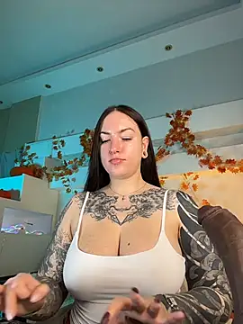 Tattitude_ - Topless 10 minutes