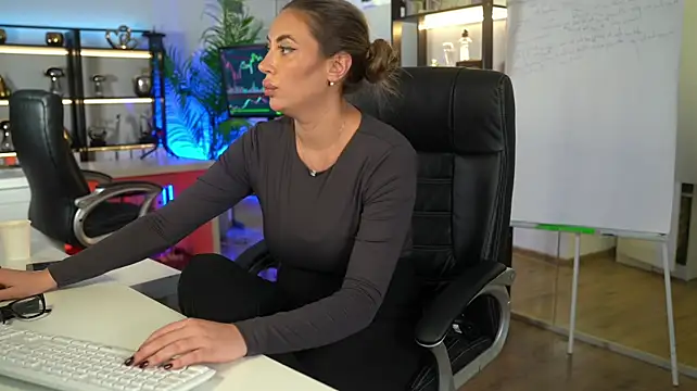 BabesGoWild - let s spoil that sensitive kitty
