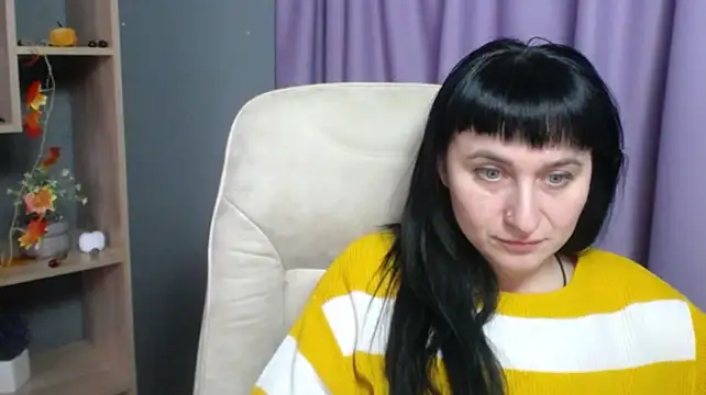 NinaFlawlees - on various tasty treats)