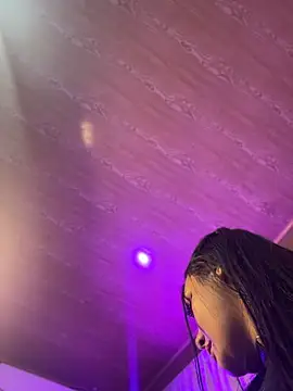 Amaliadaltonn - ride a dildo🥵🍑