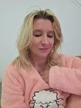 KaylinJan - Let my kitty feel you💦💦