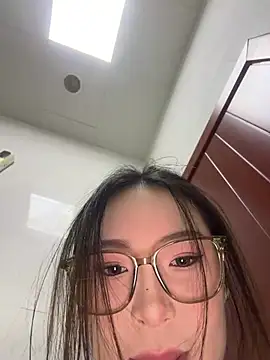 YaYa-168 - 新号开播，收藏到五万，公开私秀。。。