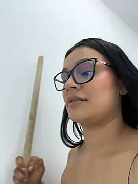 Lola_sweeet18 - Give me a good orgasm 💦control toy 2 m