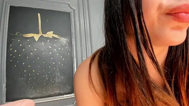 Eva_lim - MONSTER DILDO SQUIRT!!!!