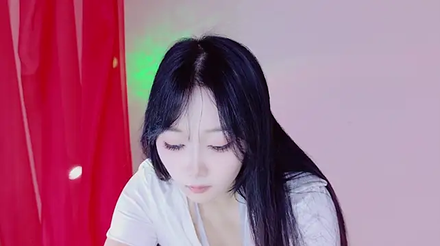 Luna1314 - 脱下她的丝袜+性感精油按摩大腿100次