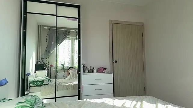 FatimaCarbonell - touching pussy under skirt :3
