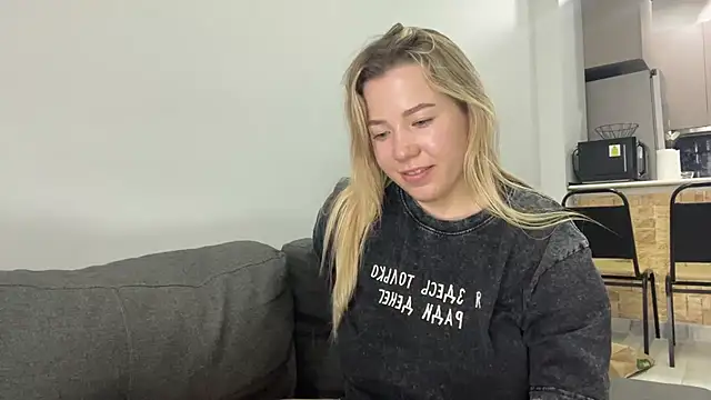 Alyrasun - shake ass