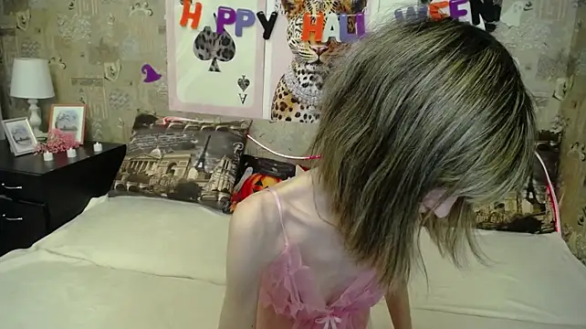 Unusual_G - suck dildo 2min