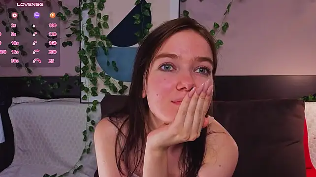 NylaVeyne - 💜💜show the bottom of my breast💜