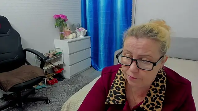 Frau_Marta - surprise