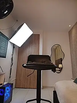 Lola__sweetx - bounce one's ass