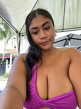 NayTorres - OFF PANTY SPANK ASS X 5 IN PUBLIC
