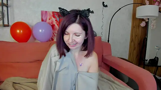 Donna_Hale - tit flash