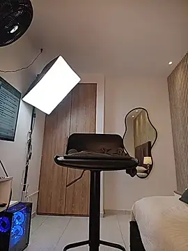 Lola__sweetx - oil in my ass