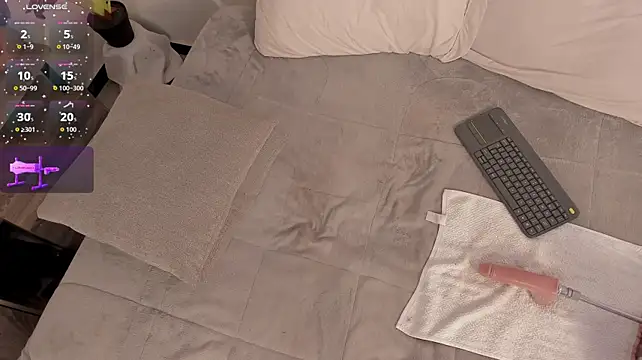 Miss_meegan - Show anal delicius! 🖤✨