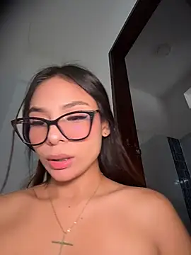 Amira_cute2 - 1 finge rin my ass 🍑