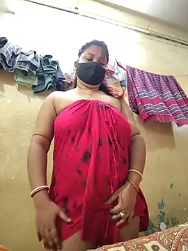 Curvy-Kamini